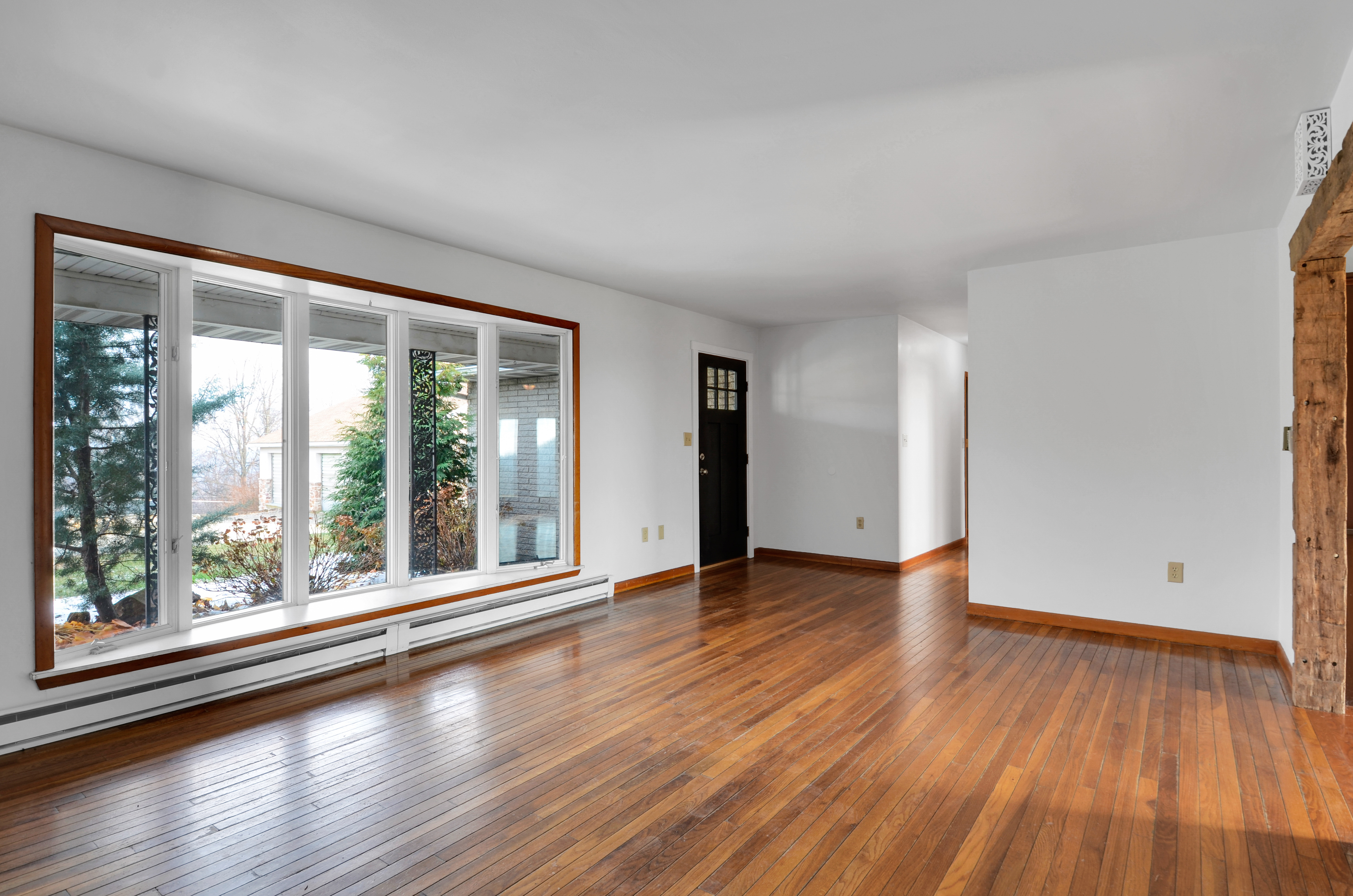 Reading, Pennsylvania, 19606, United States, 4 Bedrooms Bedrooms, ,3 BathroomsBathrooms,Residential,For Sale,1979384