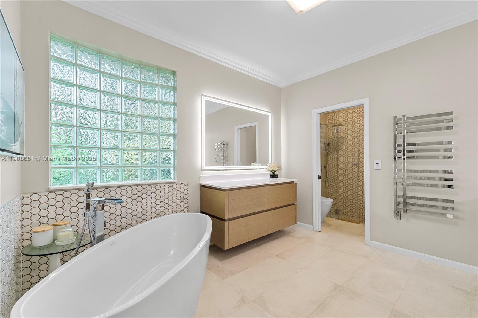 Weston, Florida, 33332, United States, 5 Bedrooms Bedrooms, ,4 BathroomsBathrooms,Residential,For Sale,1987743