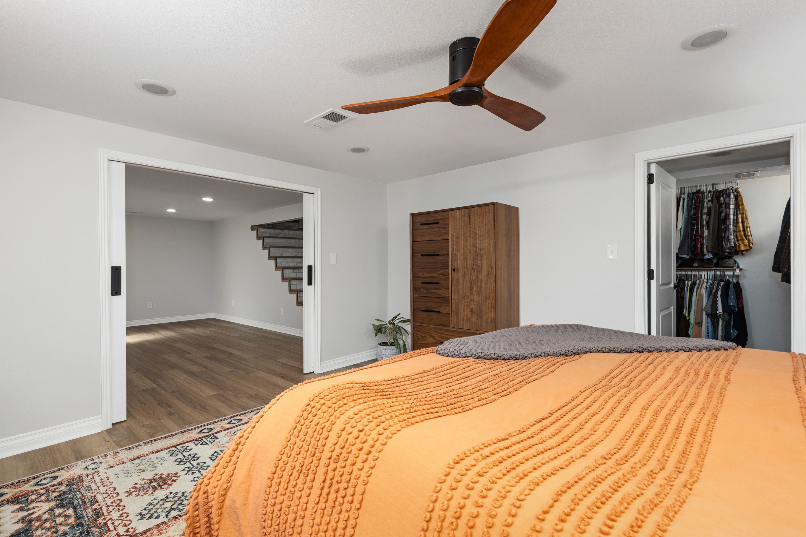  Stylish Ranch Living with Detached ADU - 物件實景