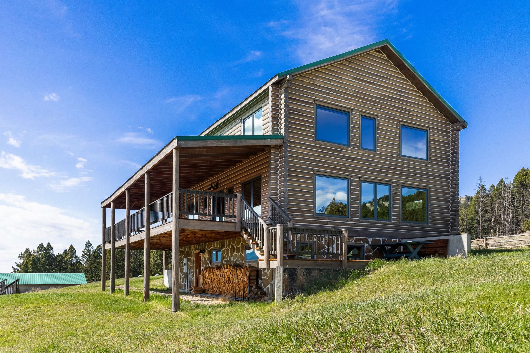  755 Coffee Creek Rd - 物件實景