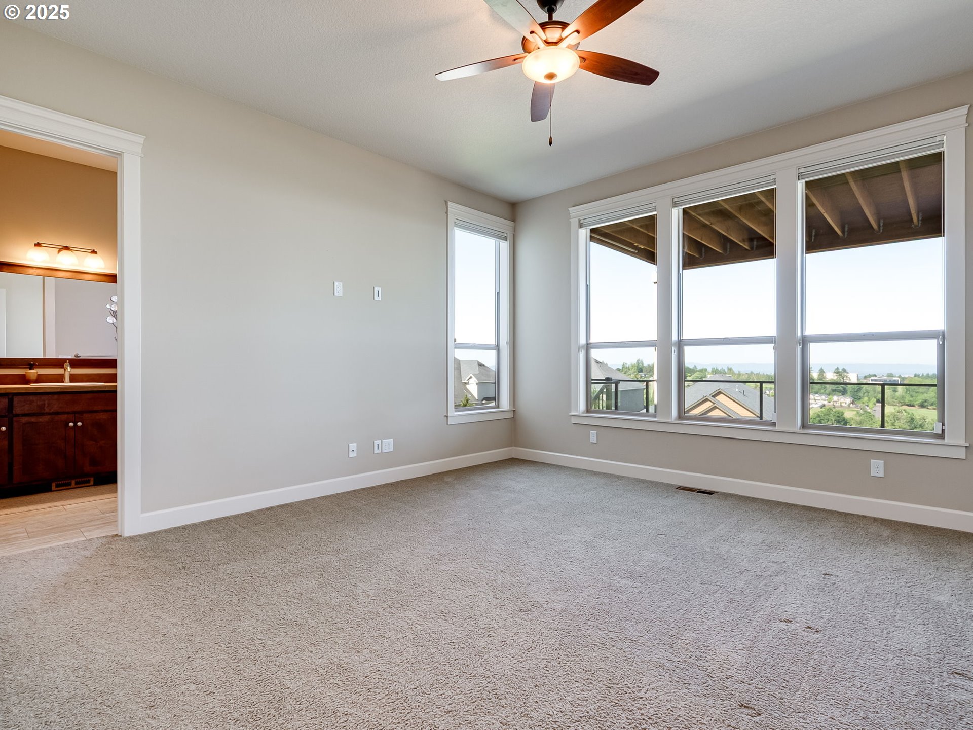 Camas, Washington, 98607, United States, 4 Bedrooms Bedrooms, ,4 BathroomsBathrooms,Residential,For Sale,1837828