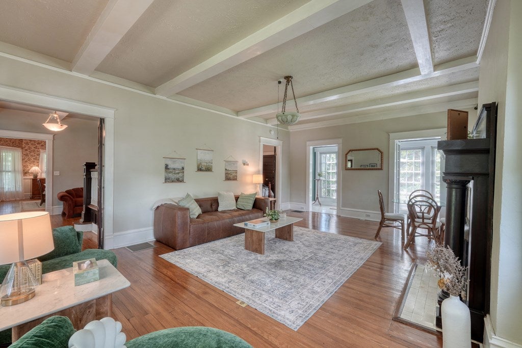 Andrews, North Carolina, 28901, United States, 5 Bedrooms Bedrooms, ,4 BathroomsBathrooms,Residential,For Sale,1912195