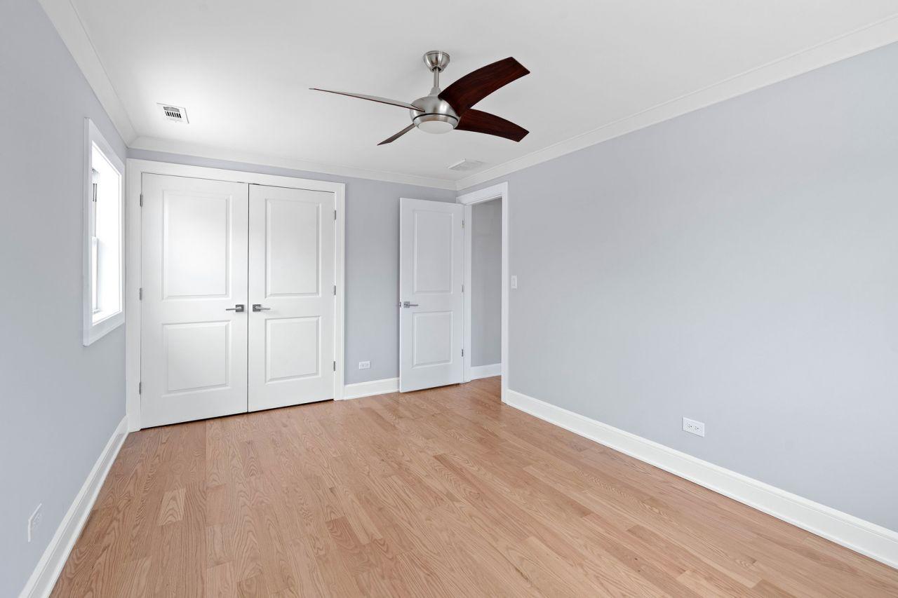 Des Plaines, Illinois, 60016, United States, 4 Bedrooms Bedrooms, ,2 BathroomsBathrooms,Residential,For Sale,1826836