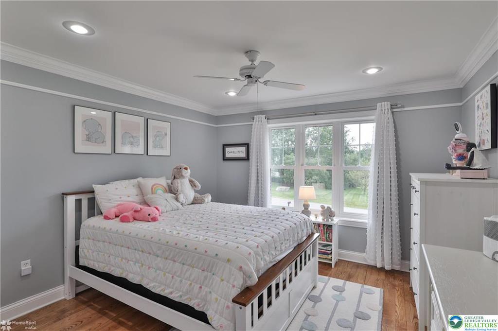 Stroudsburg, Pennsylvania, 18360-6926, United States, 7 Bedrooms Bedrooms, ,4 BathroomsBathrooms,Residential,For Sale,1904497