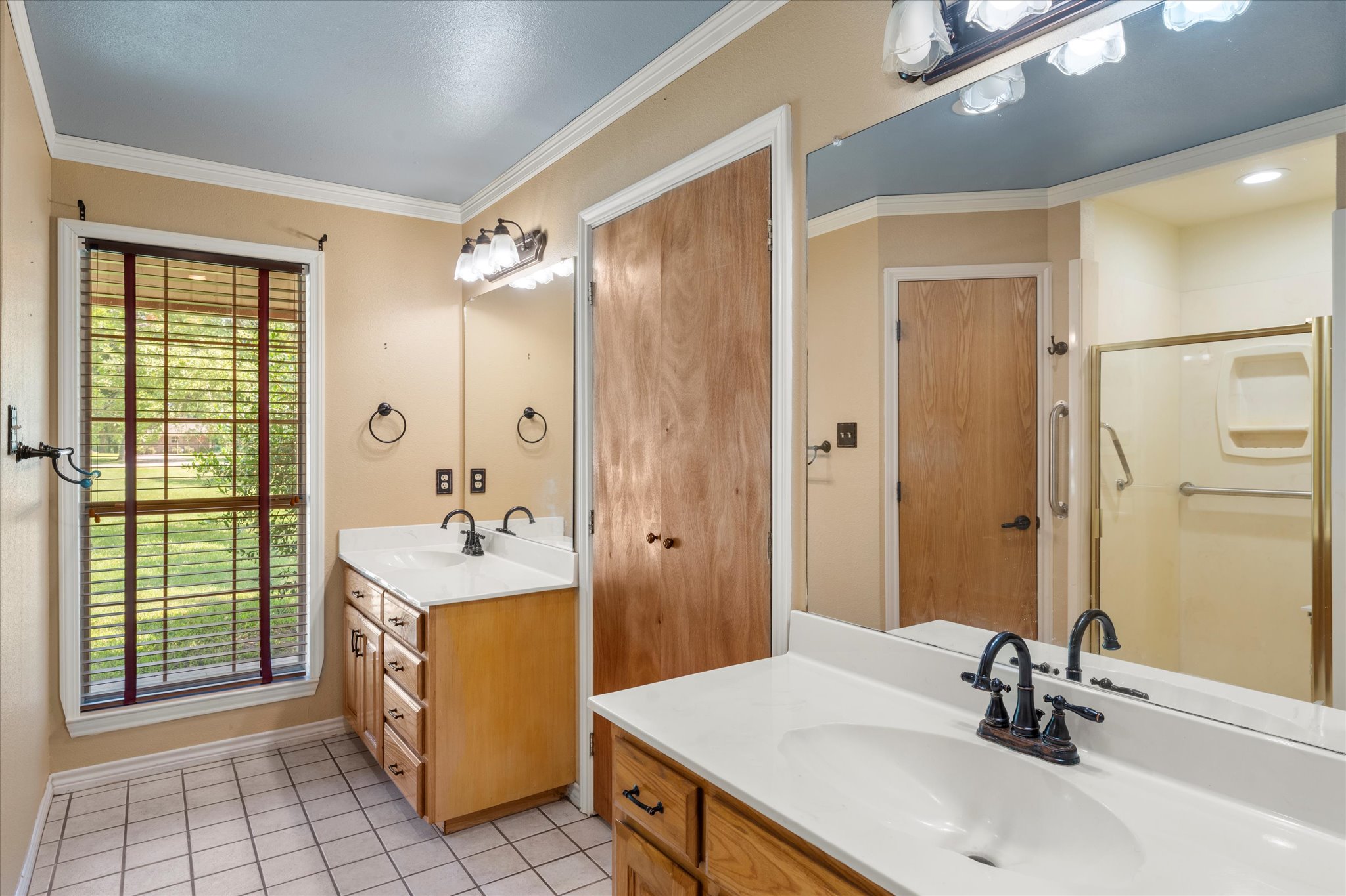 Yantis, Texas, 75497, United States, 3 Bedrooms Bedrooms, ,2 BathroomsBathrooms,Residential,For Sale,1921706