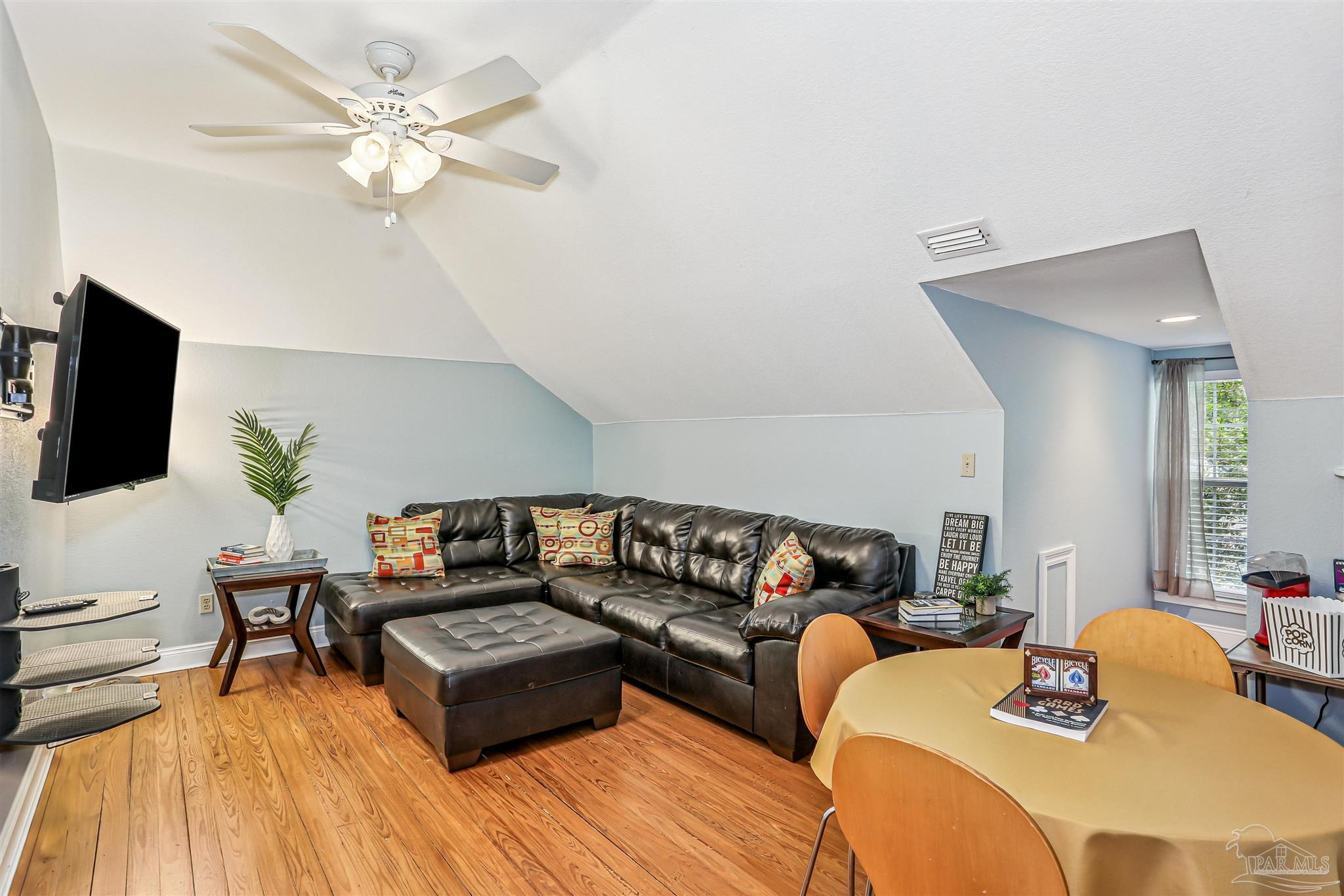 Pensacola, Florida, 32507, United States, 4 Bedrooms Bedrooms, ,4 BathroomsBathrooms,Residential,For Sale,1913346