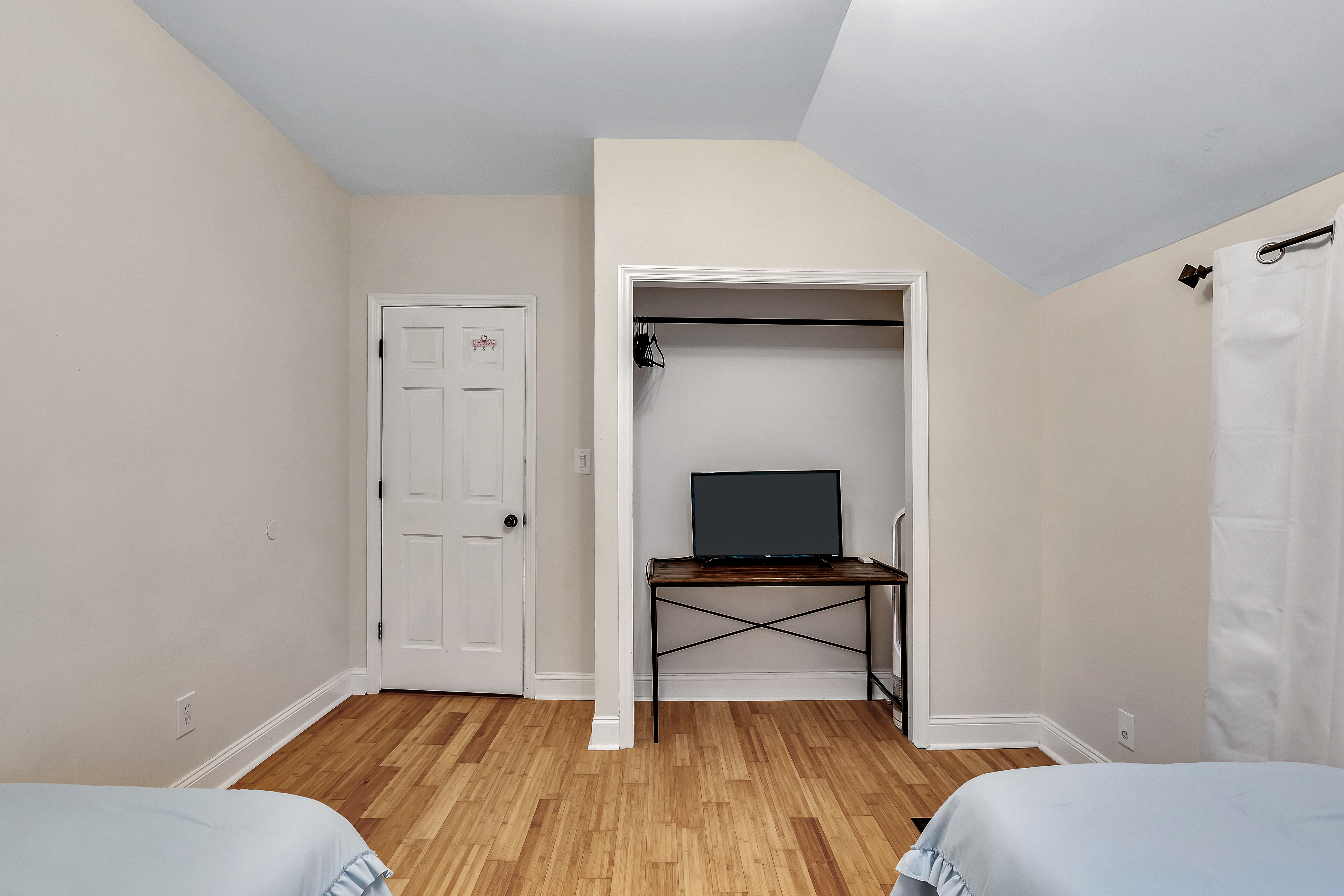  46 Seneca Road, Sand Lake, NY, 12196 - 物件實景