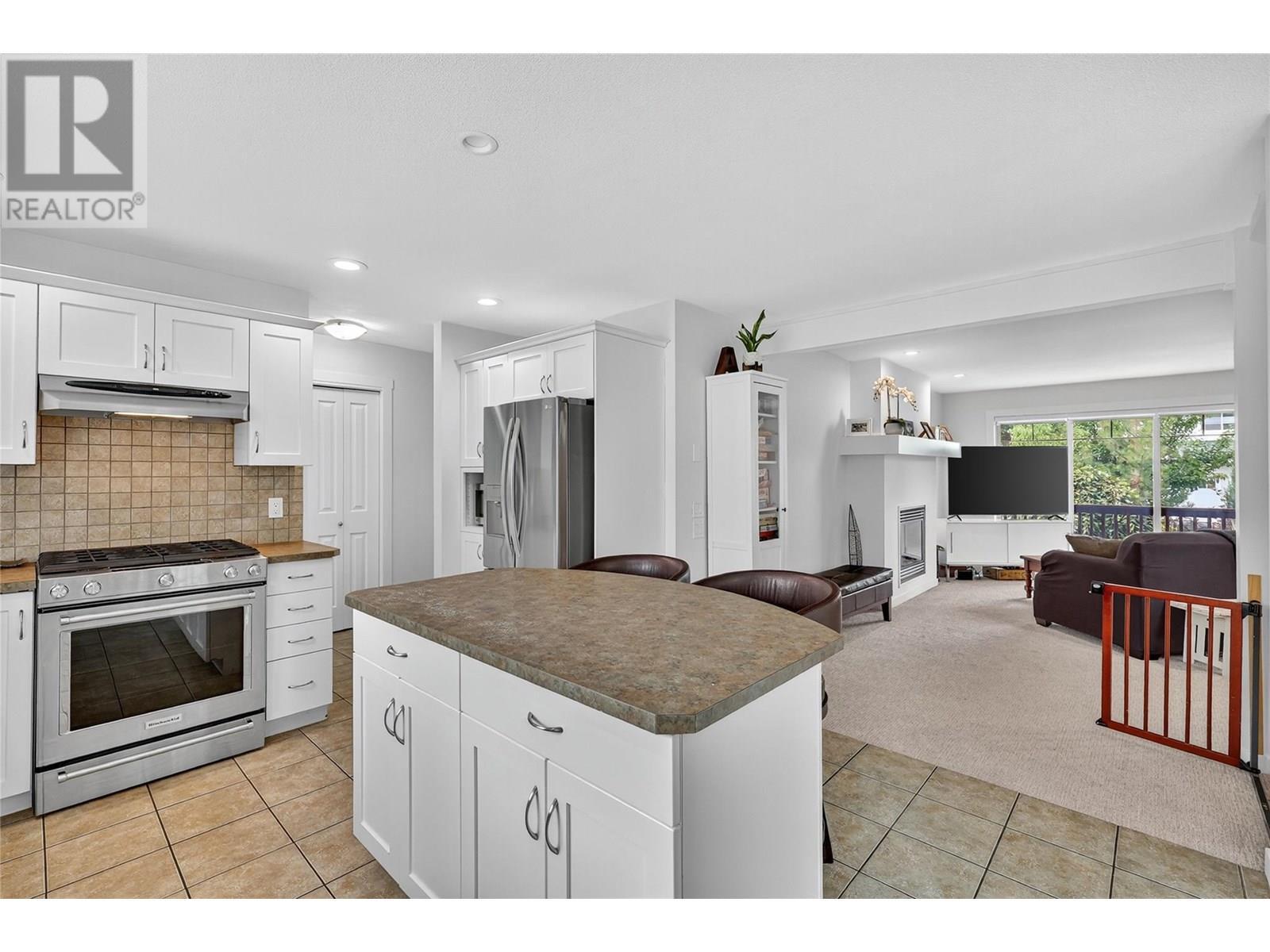 KELOWNA, British Columbia, V1W 4X9, CA, 4 Bedrooms Bedrooms, ,3 BathroomsBathrooms,Residential,For Sale,1898520