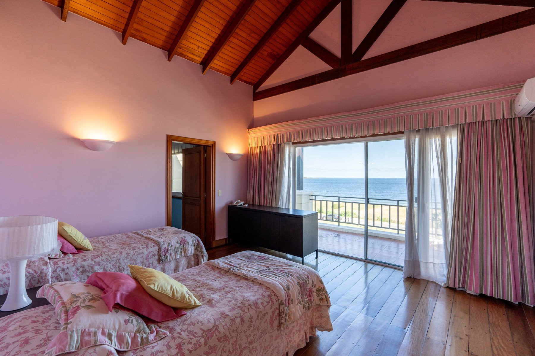  SPECTACULAR OCEANFRONT RESIDENCE - 物件實景