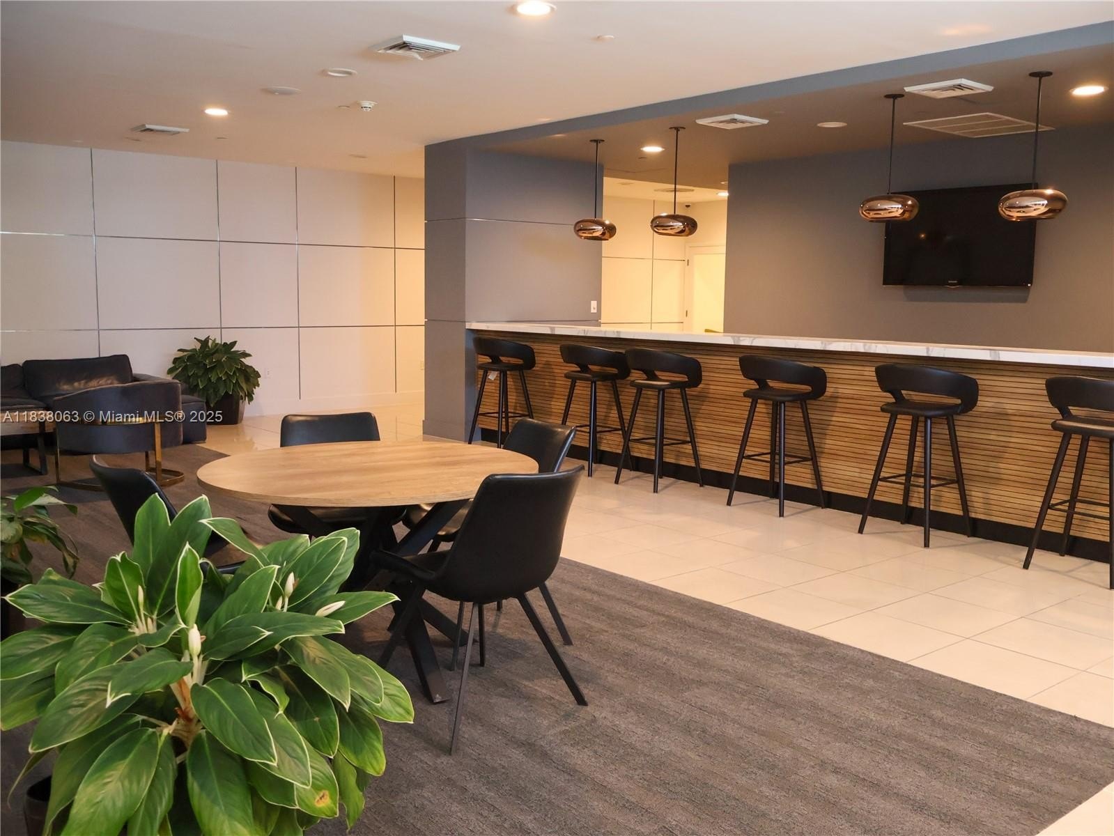Miami, Florida, 33130, United States, 2 Bedrooms Bedrooms, ,2 BathroomsBathrooms,Residential,For Sale,1936974