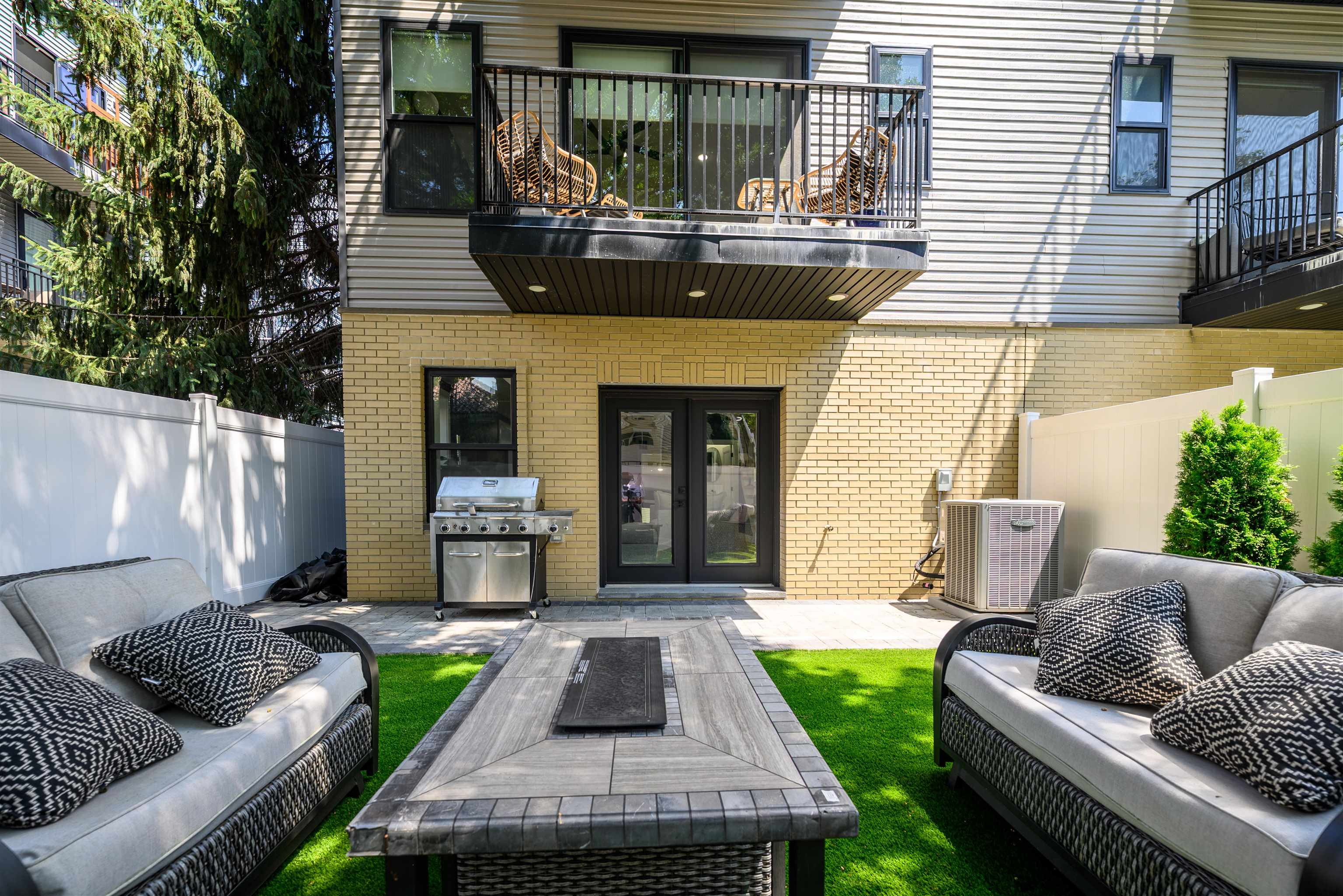 Jersey City, New Jersey, 07307, United States, 3 Bedrooms Bedrooms, ,3 BathroomsBathrooms,Residential,For Sale,1901105