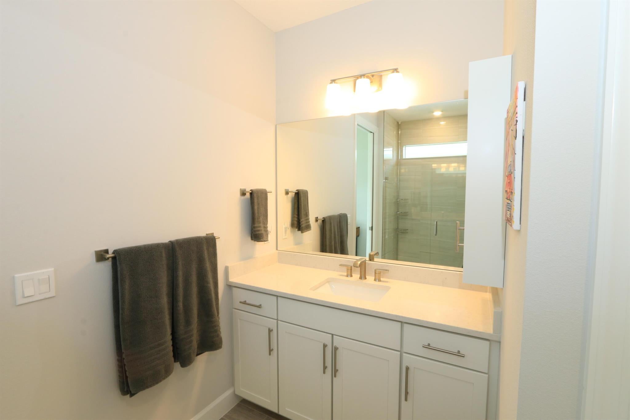 Port St Lucie, Florida, 34987, United States, 2 Bedrooms Bedrooms, ,3 BathroomsBathrooms,Residential,For Sale,1975930