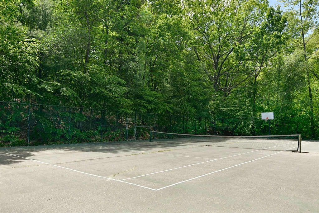 Shrewsbury, Massachusetts, 01545, United States, 2 Bedrooms Bedrooms, ,3 BathroomsBathrooms,Residential,For Sale,1987011