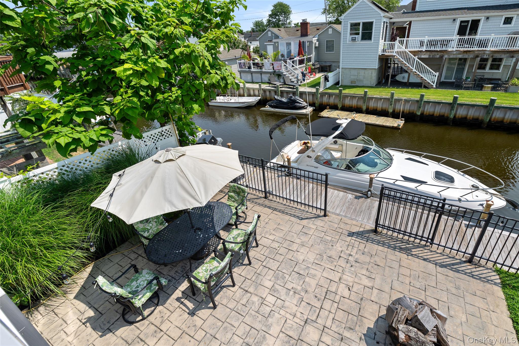 Babylon, New York, 11702, United States, 3 Bedrooms Bedrooms, ,2 BathroomsBathrooms,Residential,For Sale,1930395