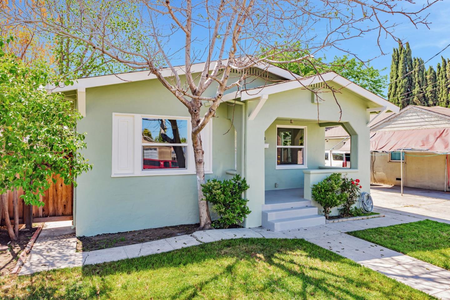 San Jose, California, 95112, United States, 3 Bedrooms Bedrooms, ,1 BathroomBathrooms,Residential,For Sale,1940369