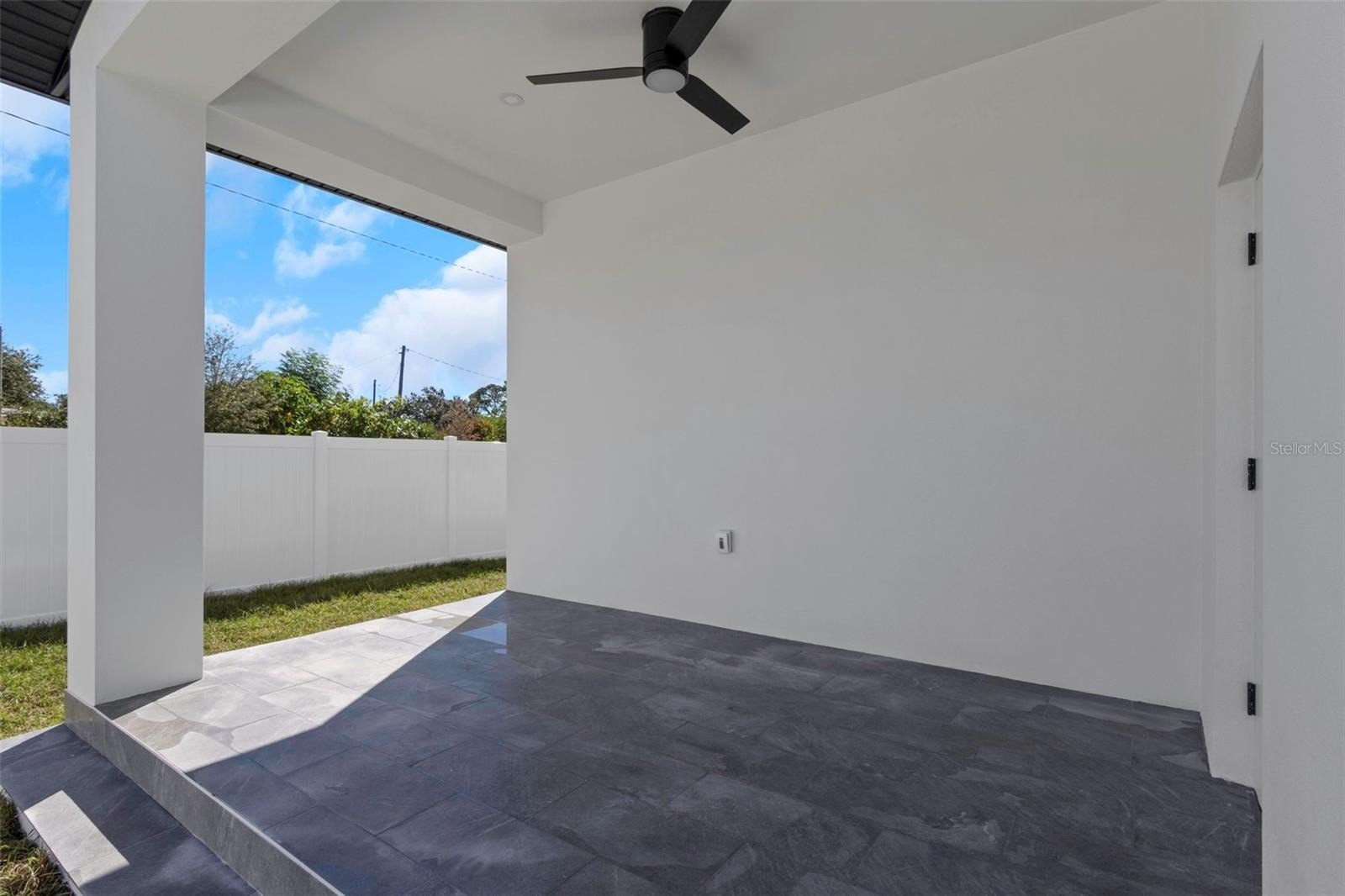 ST PETERSBURG, Florida, 33705, United States, 3 Bedrooms Bedrooms, ,2 BathroomsBathrooms,Residential,For Sale,1989946