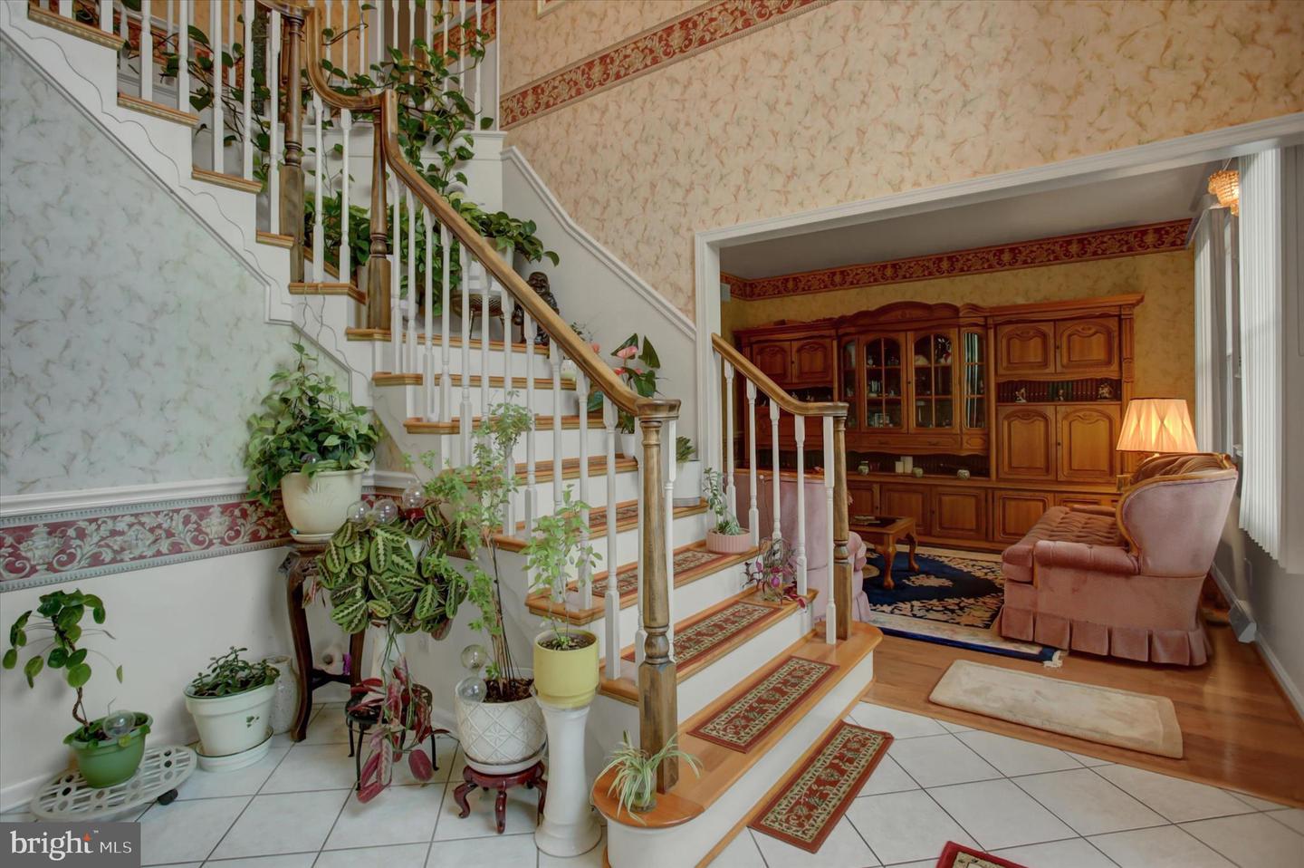 Chambersburg, Pennsylvania, 17202, United States, 5 Bedrooms Bedrooms, ,6 BathroomsBathrooms,Residential,For Sale,1989609