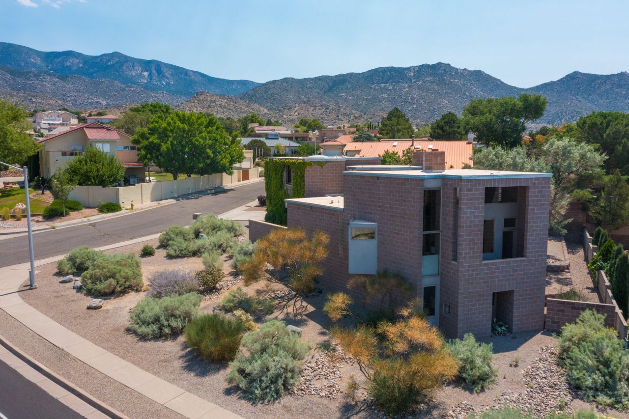 Albuquerque, New Mexico, 87112, United States, 4 Bedrooms Bedrooms, ,3 BathroomsBathrooms,Residential,For Sale,1932467