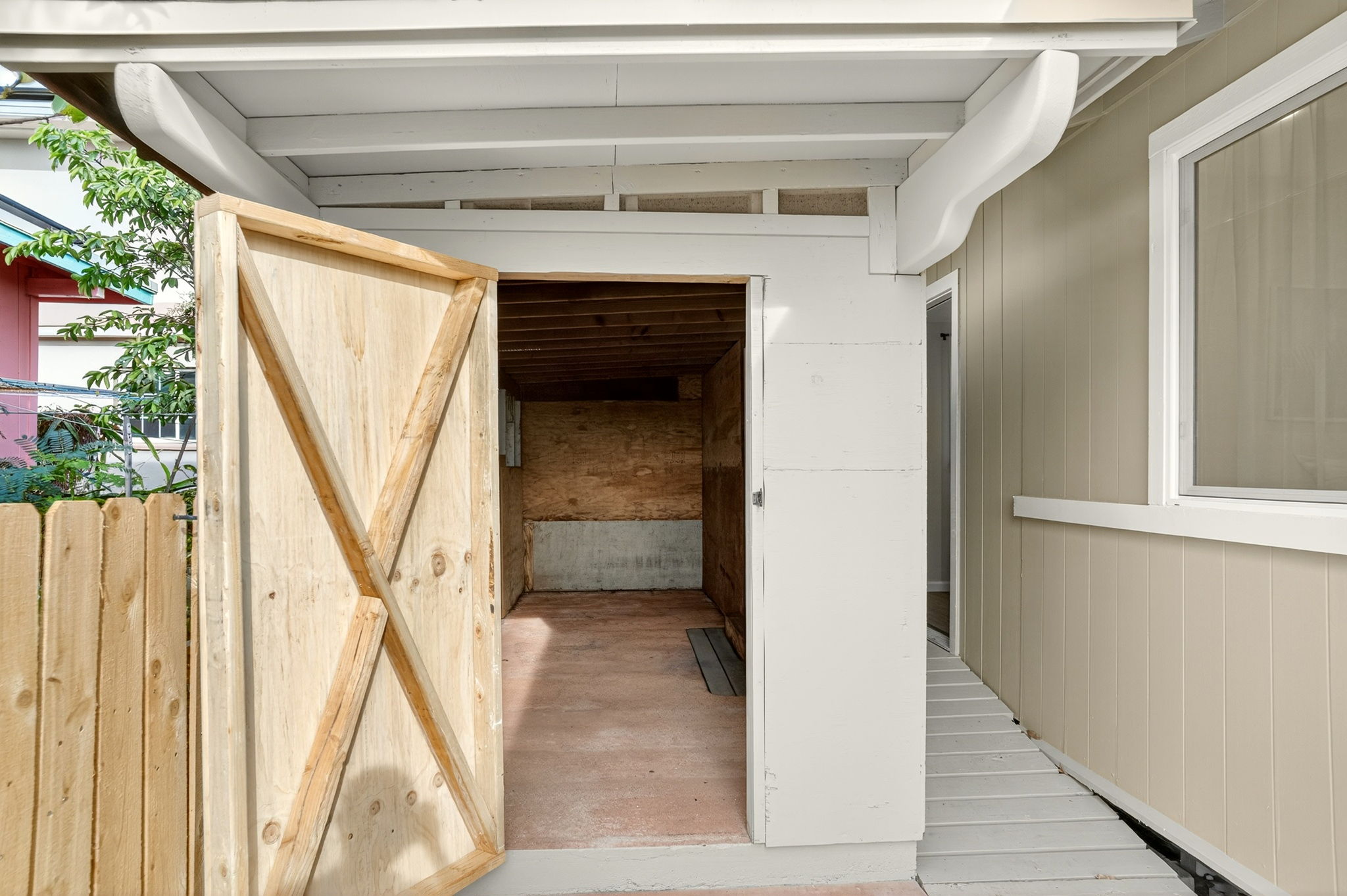 Honolulu, Hawaii, 96818, United States, 4 Bedrooms Bedrooms, ,4 BathroomsBathrooms,Residential,For Sale,2007893