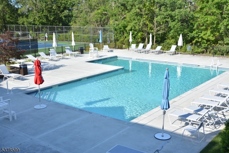 Bedminster Twp., New Jersey, 07921, United States, 3 Bedrooms Bedrooms, ,4 BathroomsBathrooms,Residential,For Sale,1989637