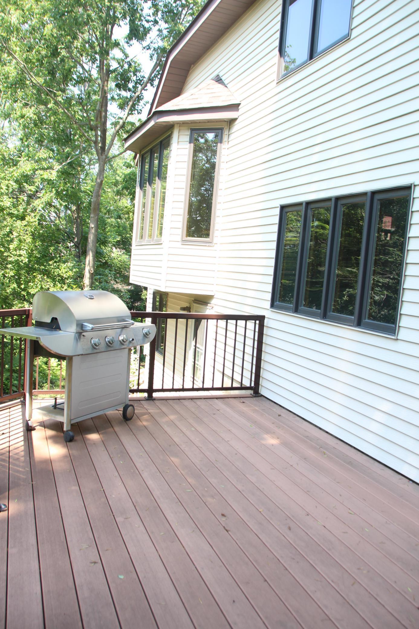 Lakeville, Minnesota, 55044, United States, 3 Bedrooms Bedrooms, ,2 BathroomsBathrooms,Residential,For Sale,1941010