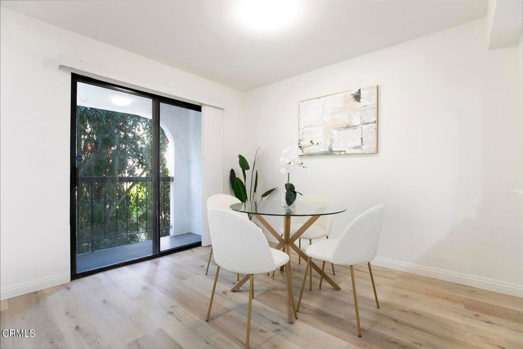 Glendale, California, 91205, United States, 3 Bedrooms Bedrooms, ,2 BathroomsBathrooms,Residential,For Sale,1938623