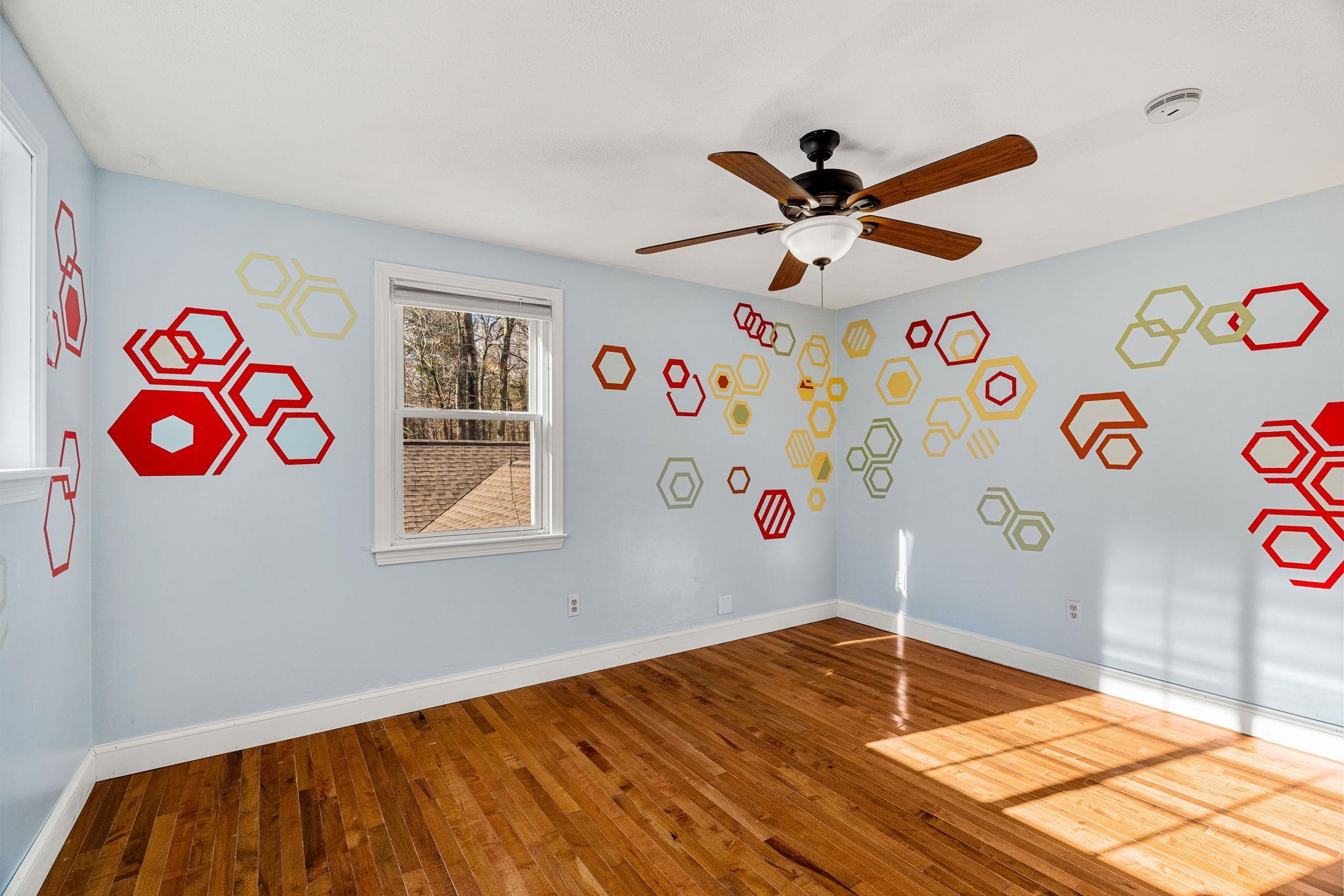 Londonderry, New Hampshire, 03053, United States, 3 Bedrooms Bedrooms, ,4 BathroomsBathrooms,Residential,For Sale,2002282