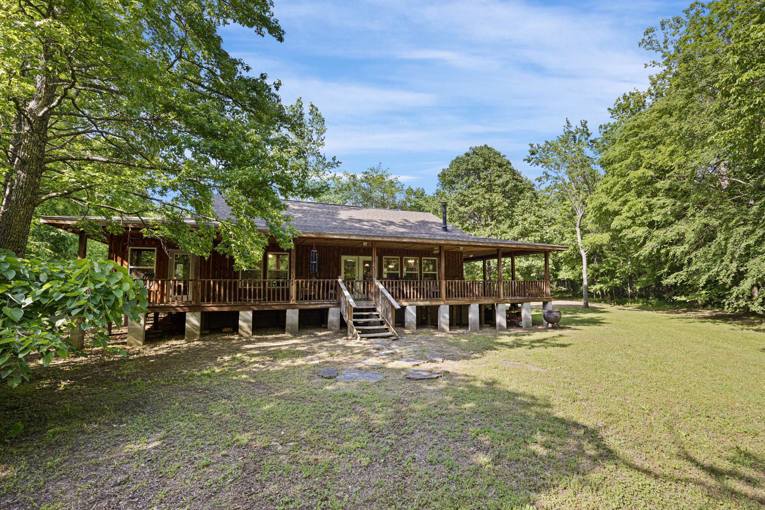 Pettigrew, Arkansas, 72752, United States, 5 Bedrooms Bedrooms, ,4 BathroomsBathrooms,Residential,For Sale,1826540