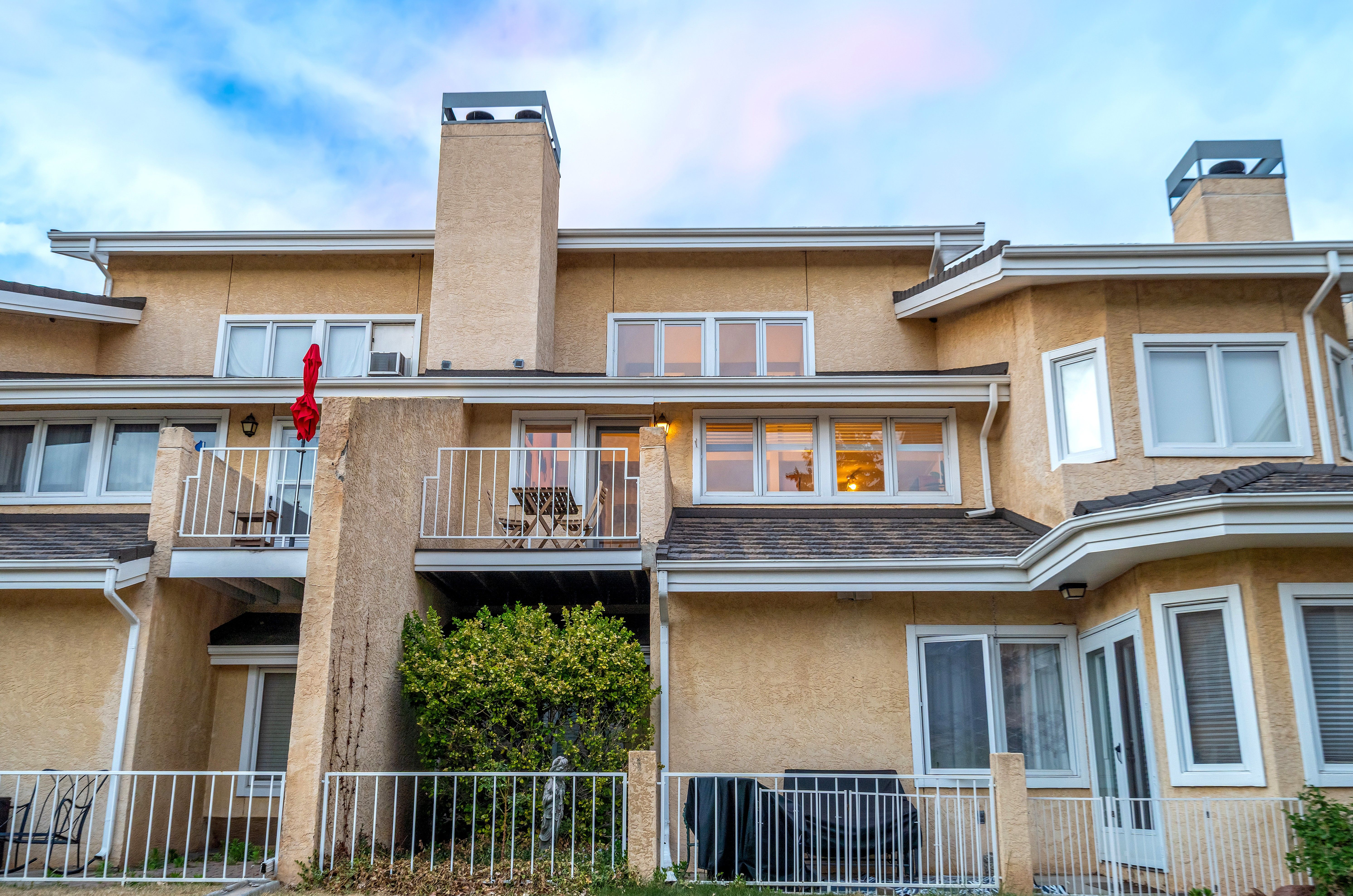  Elevated Westside Style in This Beautifully Refreshed Promontory Point Condo - 物件實景