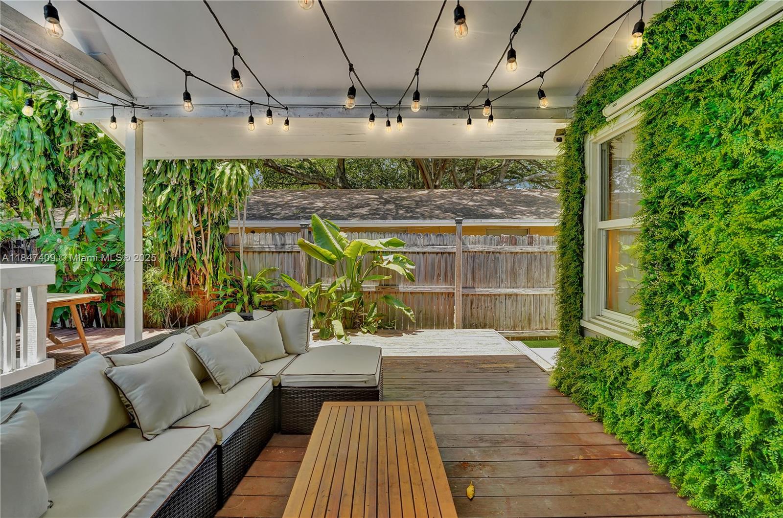 Fort Lauderdale, Florida, 33304, United States, 3 Bedrooms Bedrooms, ,2 BathroomsBathrooms,Residential,For Sale,1901342
