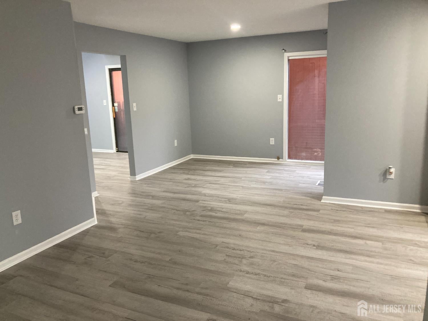 North Brunswick, New Jersey, 08902, United States, 3 Bedrooms Bedrooms, ,2 BathroomsBathrooms,Residential,For Sale,1999515