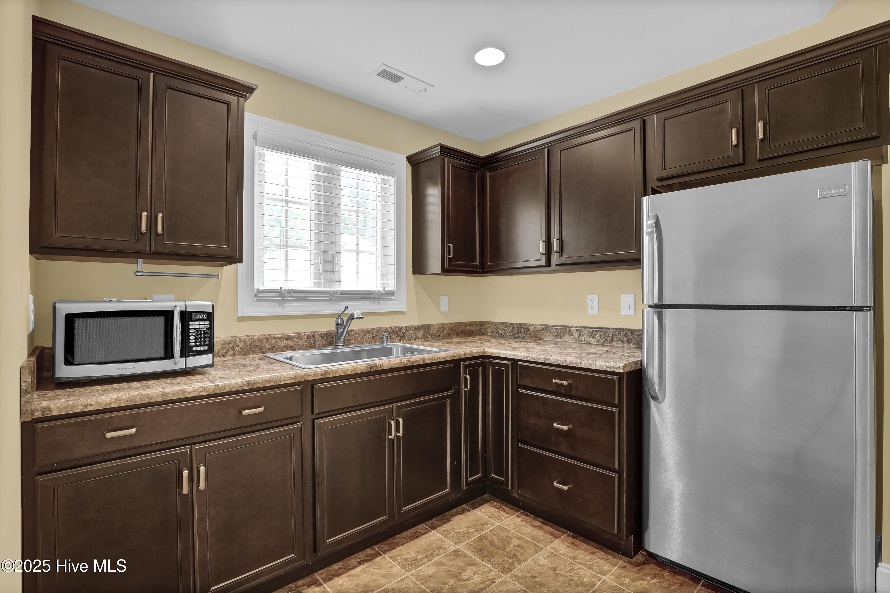 Hampstead, North Carolina, 28443, United States, 3 Bedrooms Bedrooms, ,4 BathroomsBathrooms,Residential,For Sale,1847066