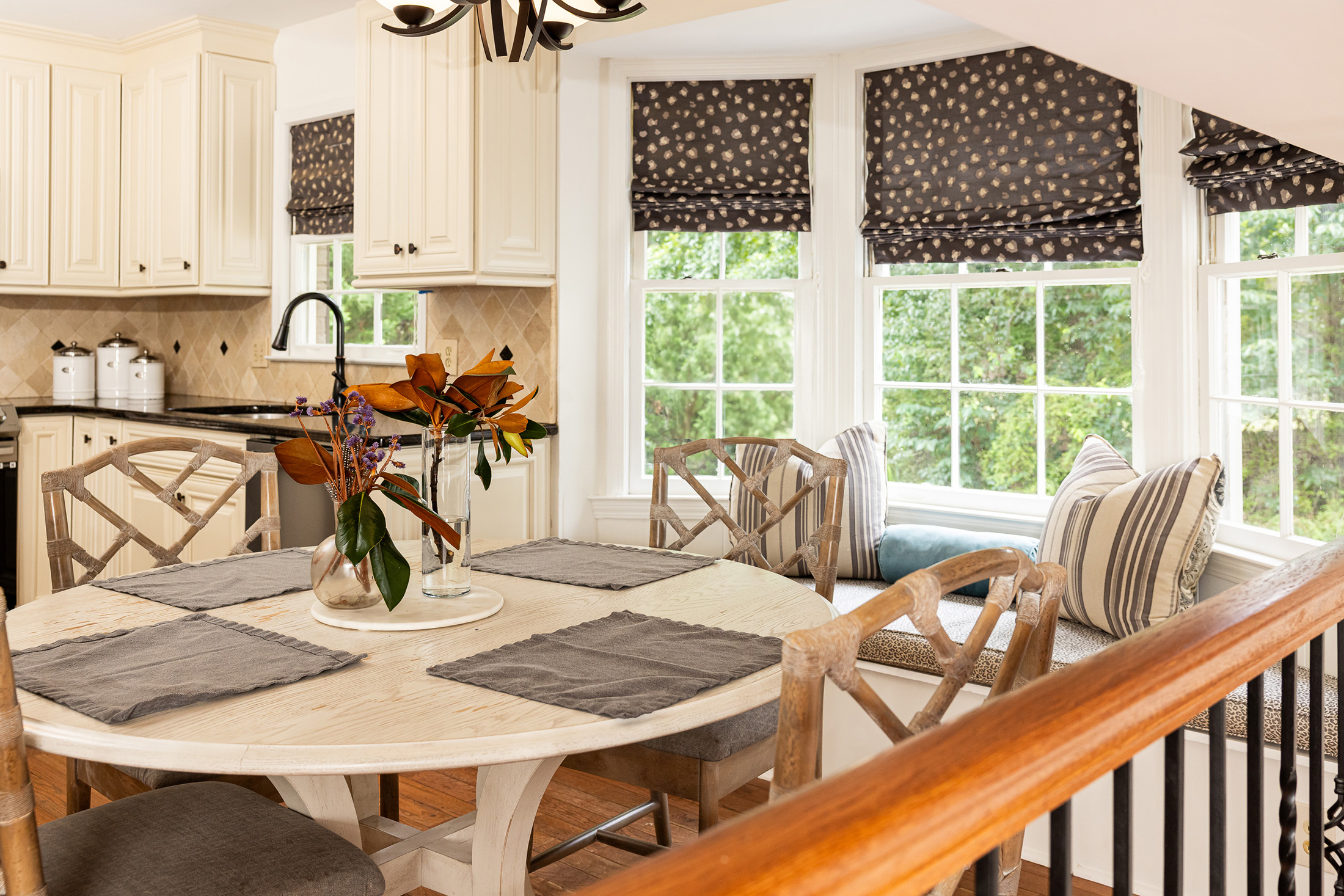  Beautifully Updated Home in Sought-after Arden Woods Neighborhood of Dunwoody - 物件實景