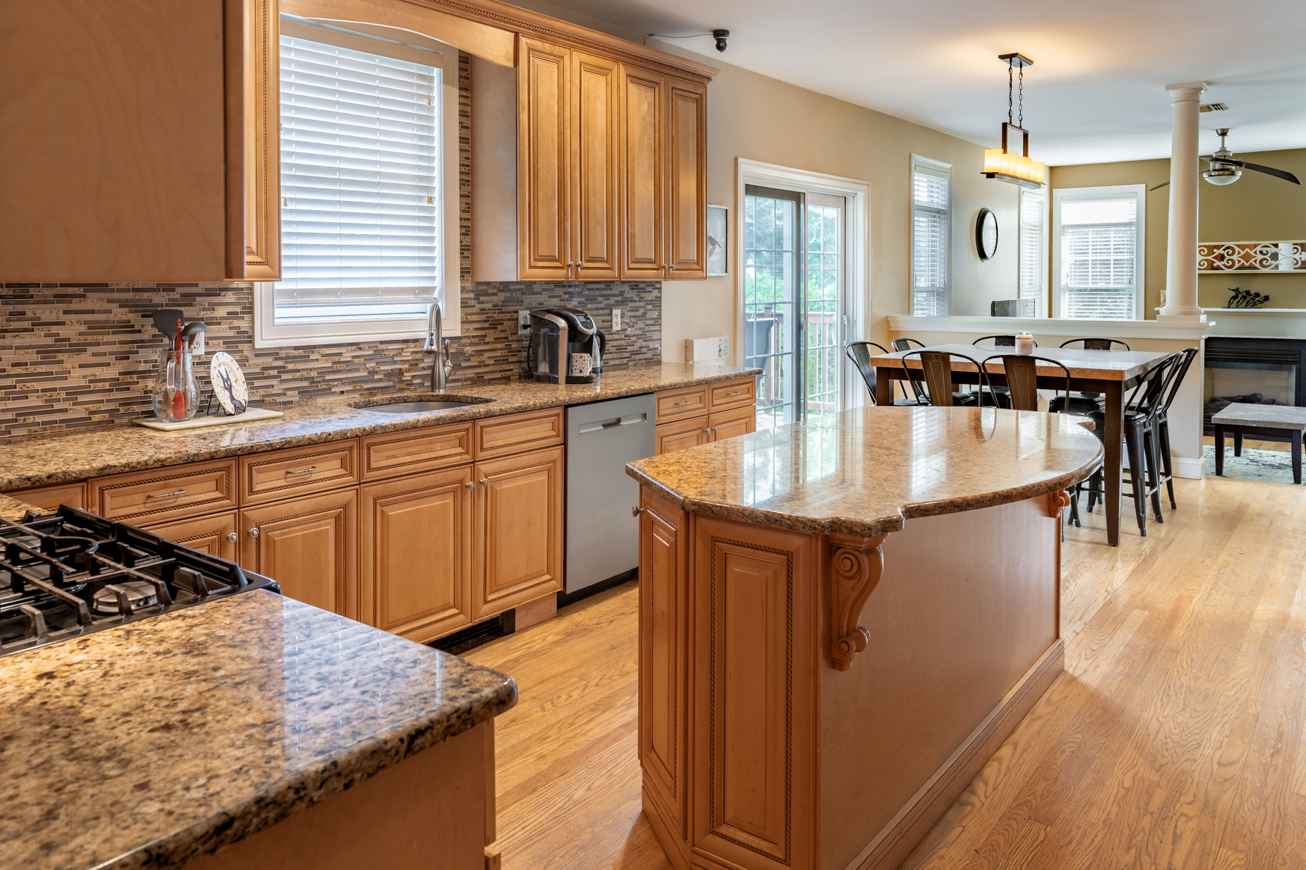  Charming Tappan Colonial - 物件實景