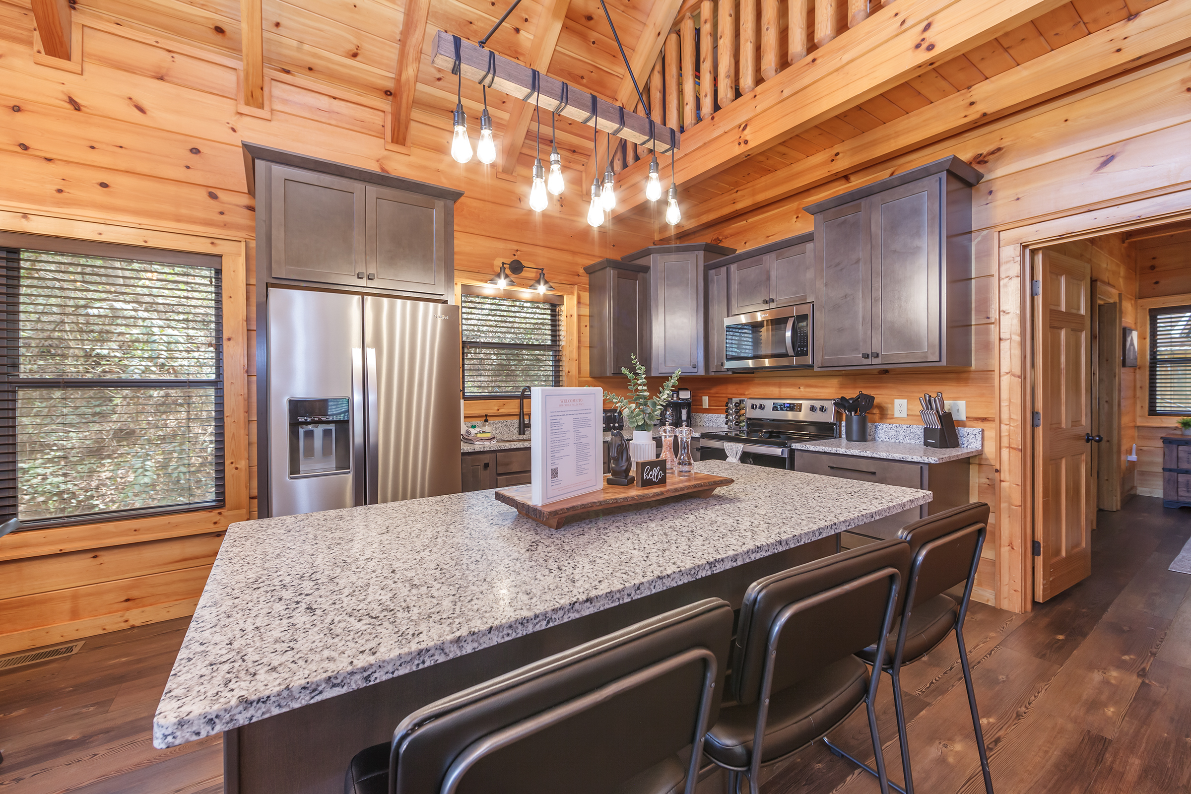 Sevierville, Tennessee, 37862, United States, 1 Bedroom Bedrooms, ,2 BathroomsBathrooms,Residential,For Sale,1979555