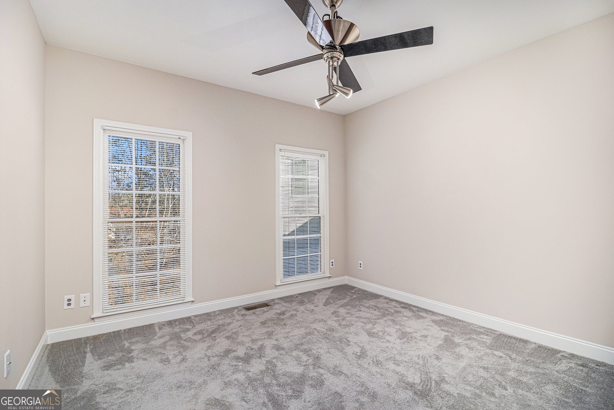 Atlanta, Georgia, 30349, United States, 6 Bedrooms Bedrooms, ,6 BathroomsBathrooms,Residential,For Sale,1858959