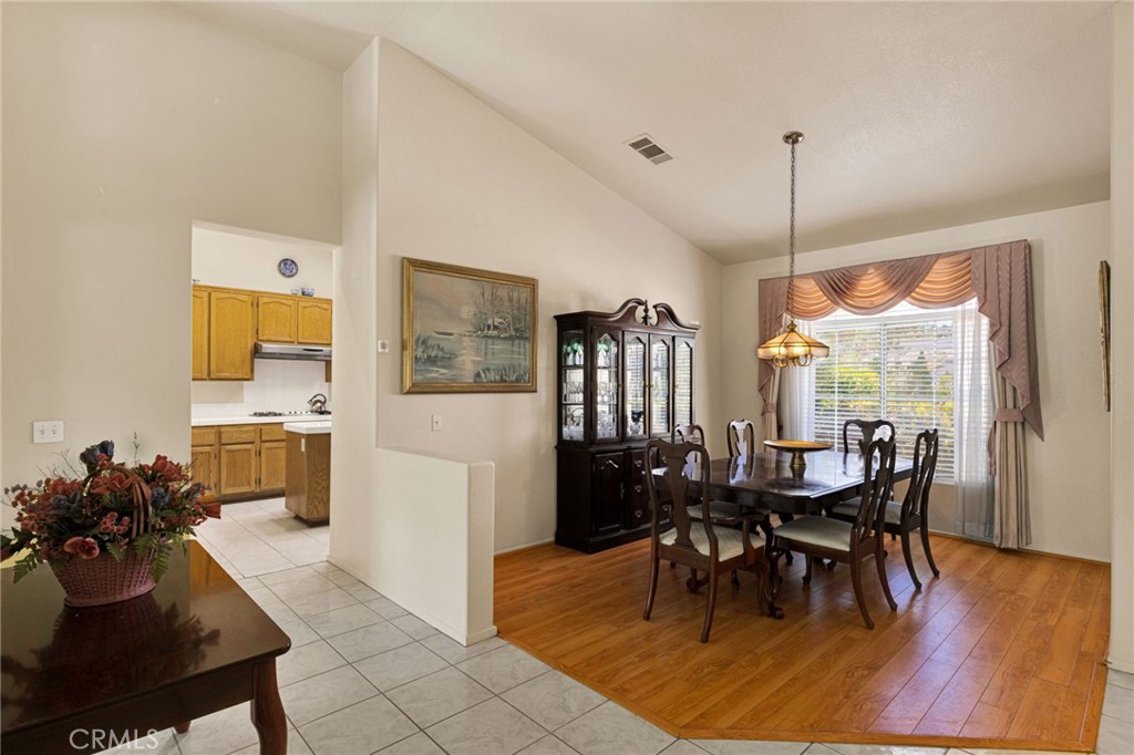 Apple Valley, California, 92308, United States, 5 Bedrooms Bedrooms, ,4 BathroomsBathrooms,Residential,For Sale,1941595