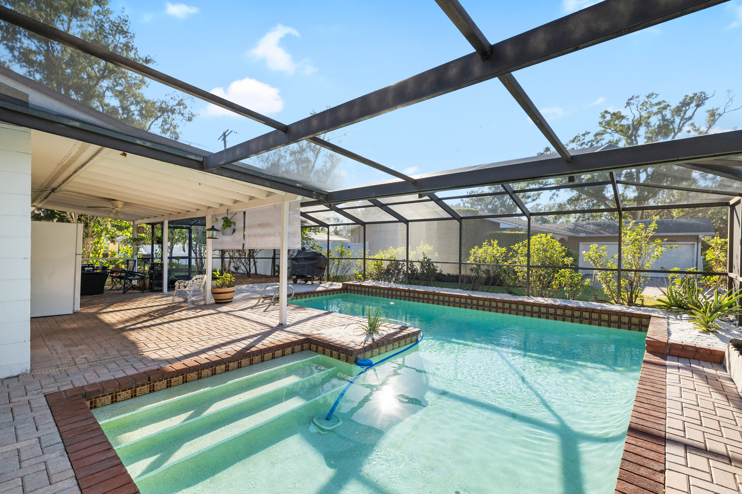 Tampa, Florida, 33618, United States, 3 Bedrooms Bedrooms, ,2 BathroomsBathrooms,Residential,For Sale,1994260