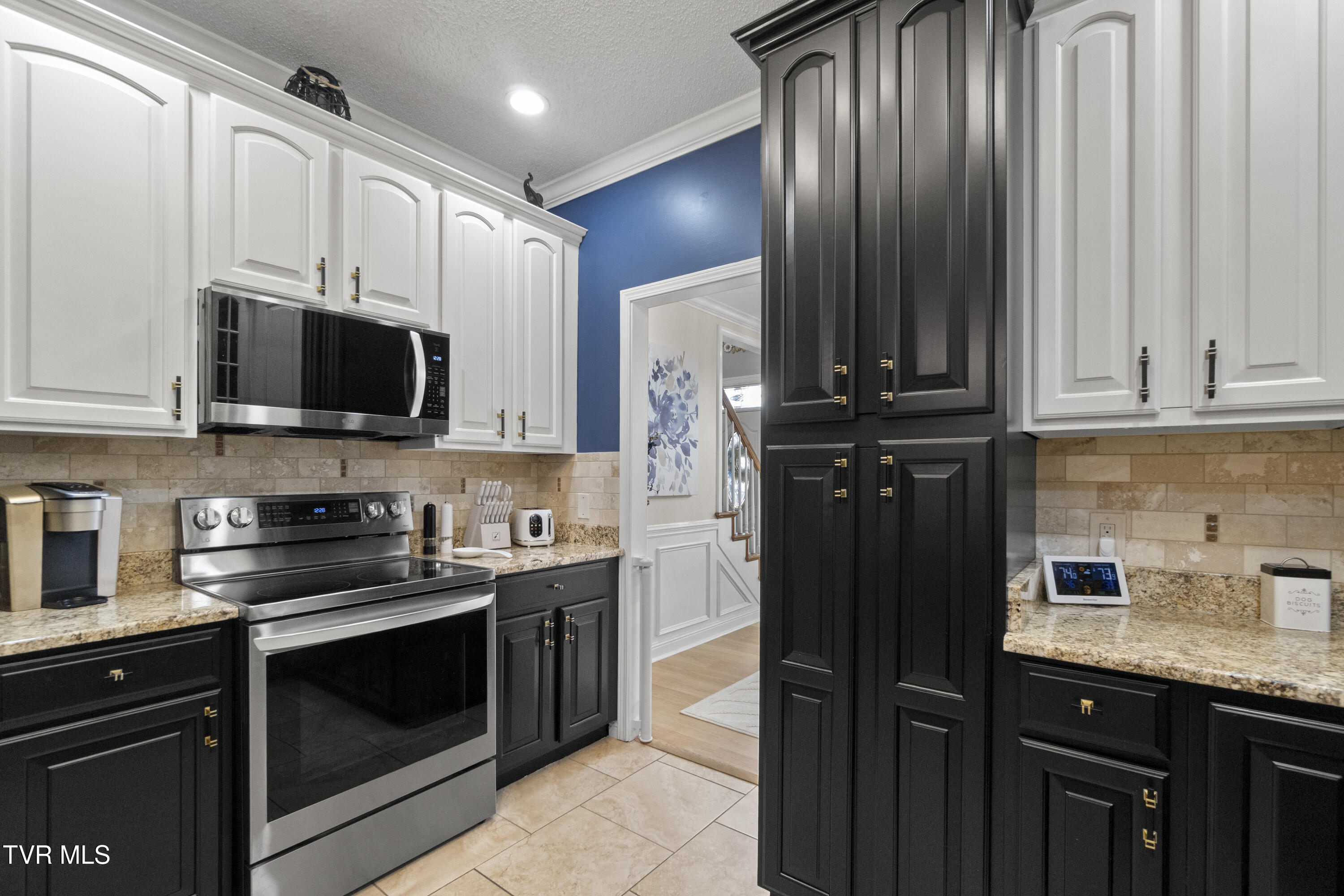 Kingsport, Tennessee, 37660, United States, 5 Bedrooms Bedrooms, ,4 BathroomsBathrooms,Residential,For Sale,2024666
