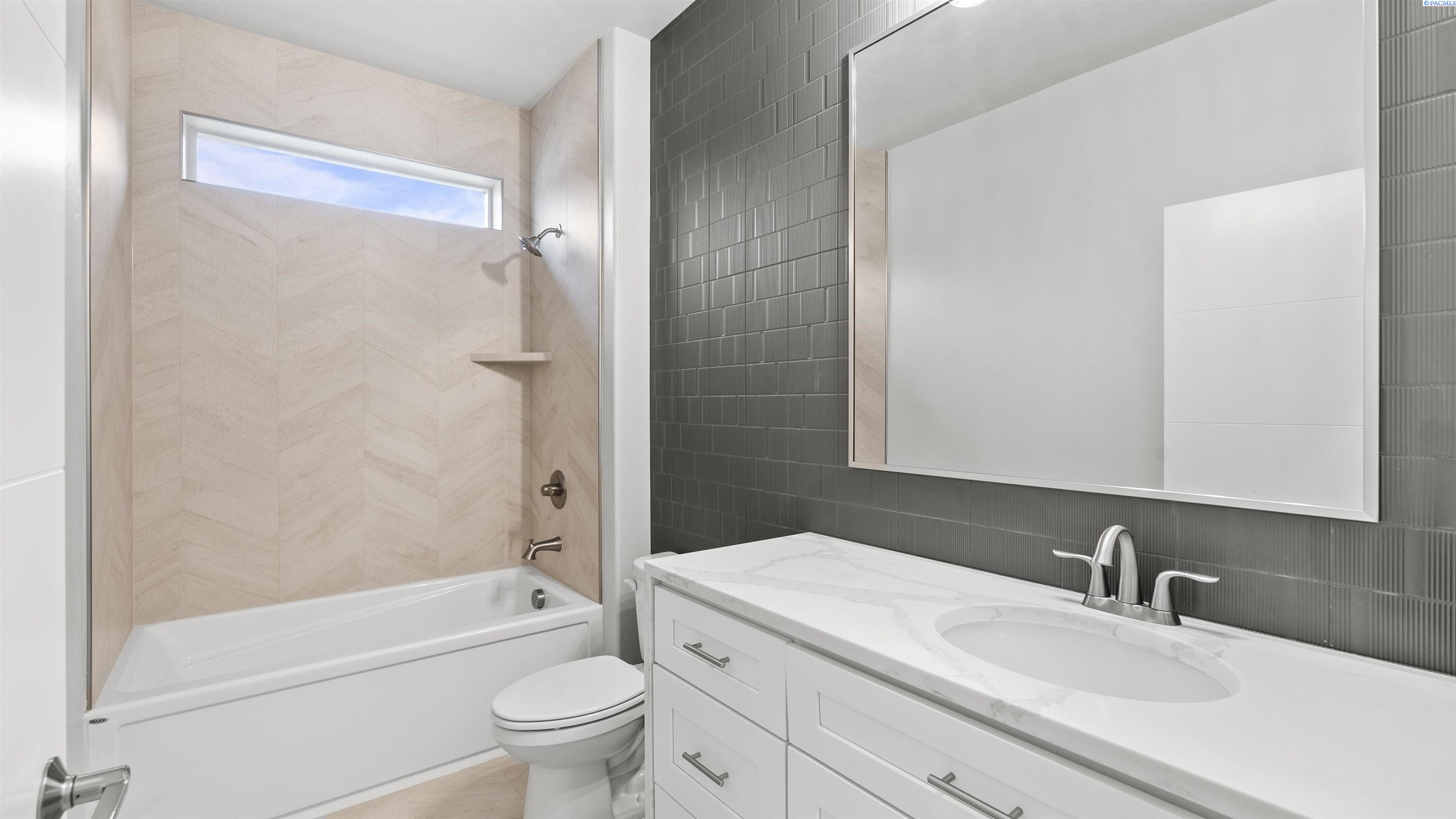 Richland, Washington, 99352, United States, 3 Bedrooms Bedrooms, ,2 BathroomsBathrooms,Residential,For Sale,1991742