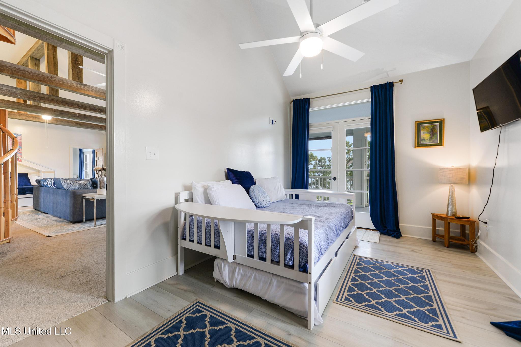 Pass Christian, Mississippi, 39571, United States, 5 Bedrooms Bedrooms, ,7 BathroomsBathrooms,Residential,For Sale,1989157