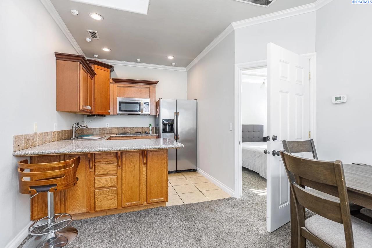 Kennewick, Washington, 99336, United States, 7 Bedrooms Bedrooms, ,7 BathroomsBathrooms,Residential,For Sale,1983847