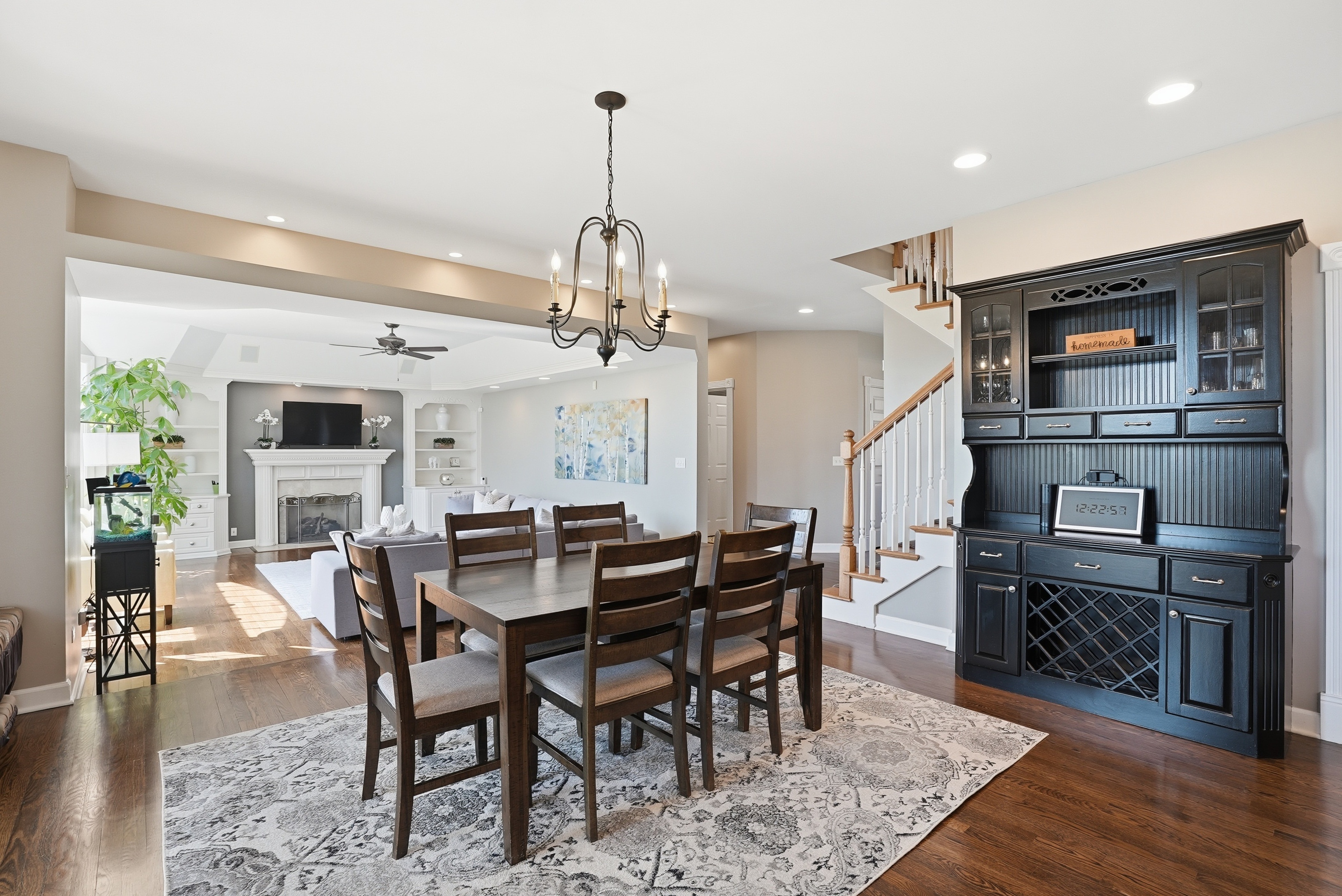  The Crown Jewel of Tall Grass: Waterfront Privacy Meets the Ultimate Layout - 物件實景