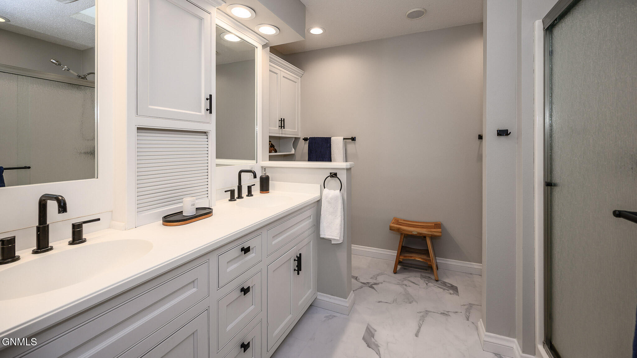 Mandan, North Dakota, 58554, United States, 5 Bedrooms Bedrooms, ,4 BathroomsBathrooms,Residential,For Sale,2005238