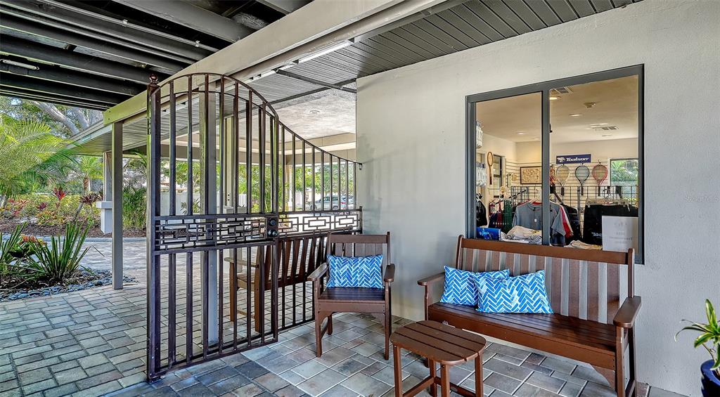 Sarasota, Florida, 34231, United States, 3 Bedrooms Bedrooms, ,2 BathroomsBathrooms,Residential,For Sale,2003506