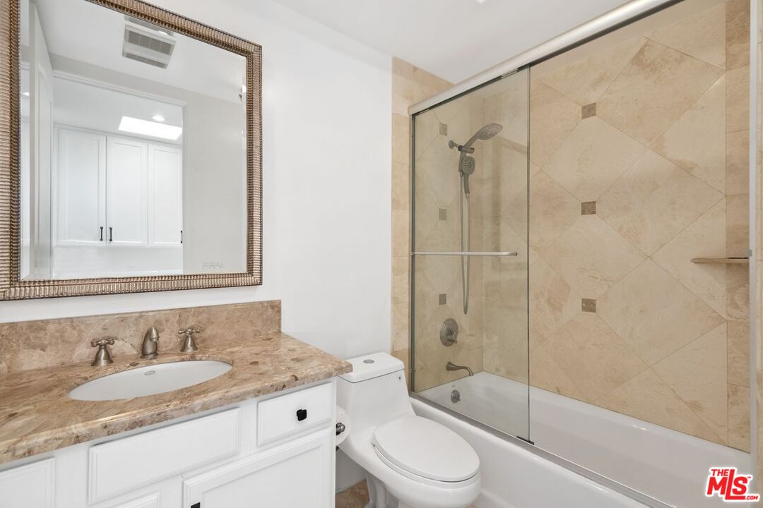 Los Angeles, California, 90049, United States, 4 Bedrooms Bedrooms, ,5 BathroomsBathrooms,Residential,For Sale,1840692