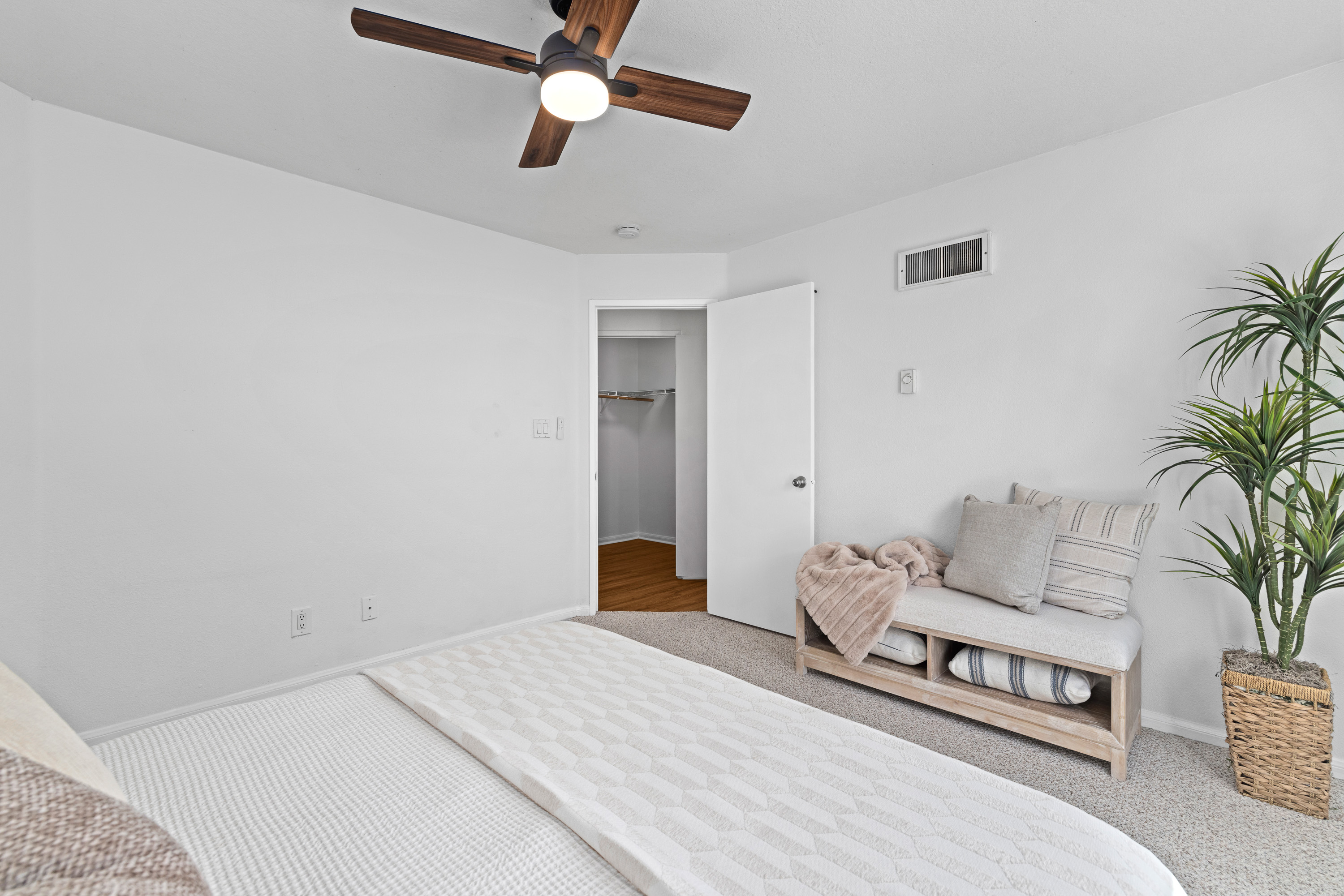  7565 Charmant Drive #510, San Diego, CA 92122 - 物件實景
