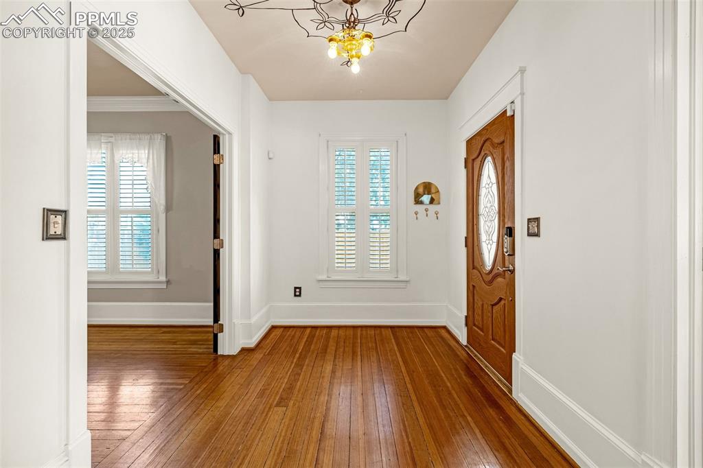 Colorado Springs, Colorado, 80903, United States, 3 Bedrooms Bedrooms, ,2 BathroomsBathrooms,Residential,For Sale,1949887