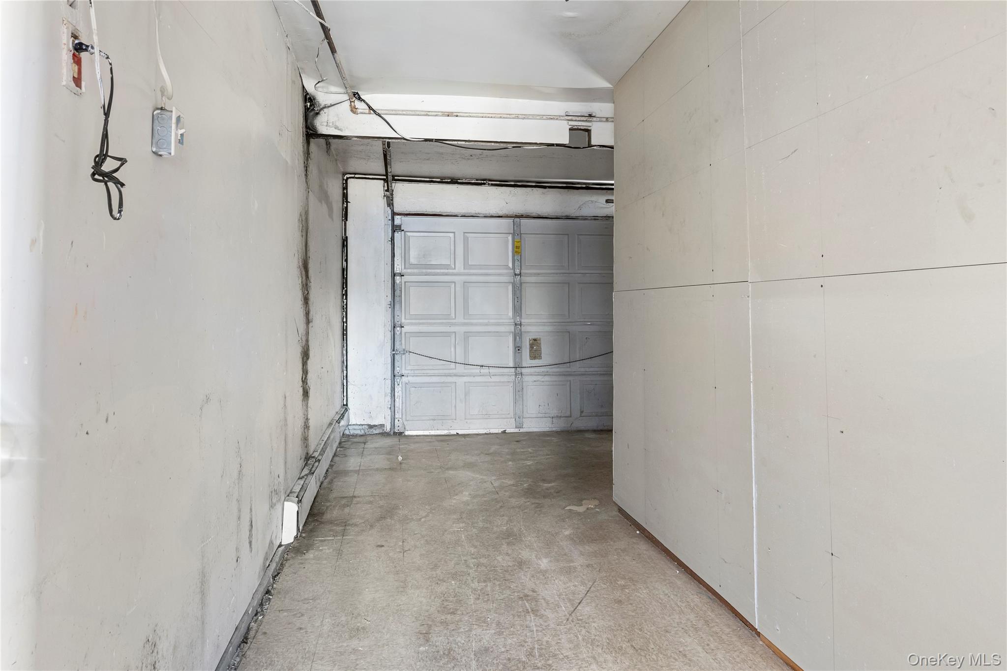 Coram, New York, 11727, United States, 5 Bedrooms Bedrooms, ,4 BathroomsBathrooms,Residential,For Sale,1993887