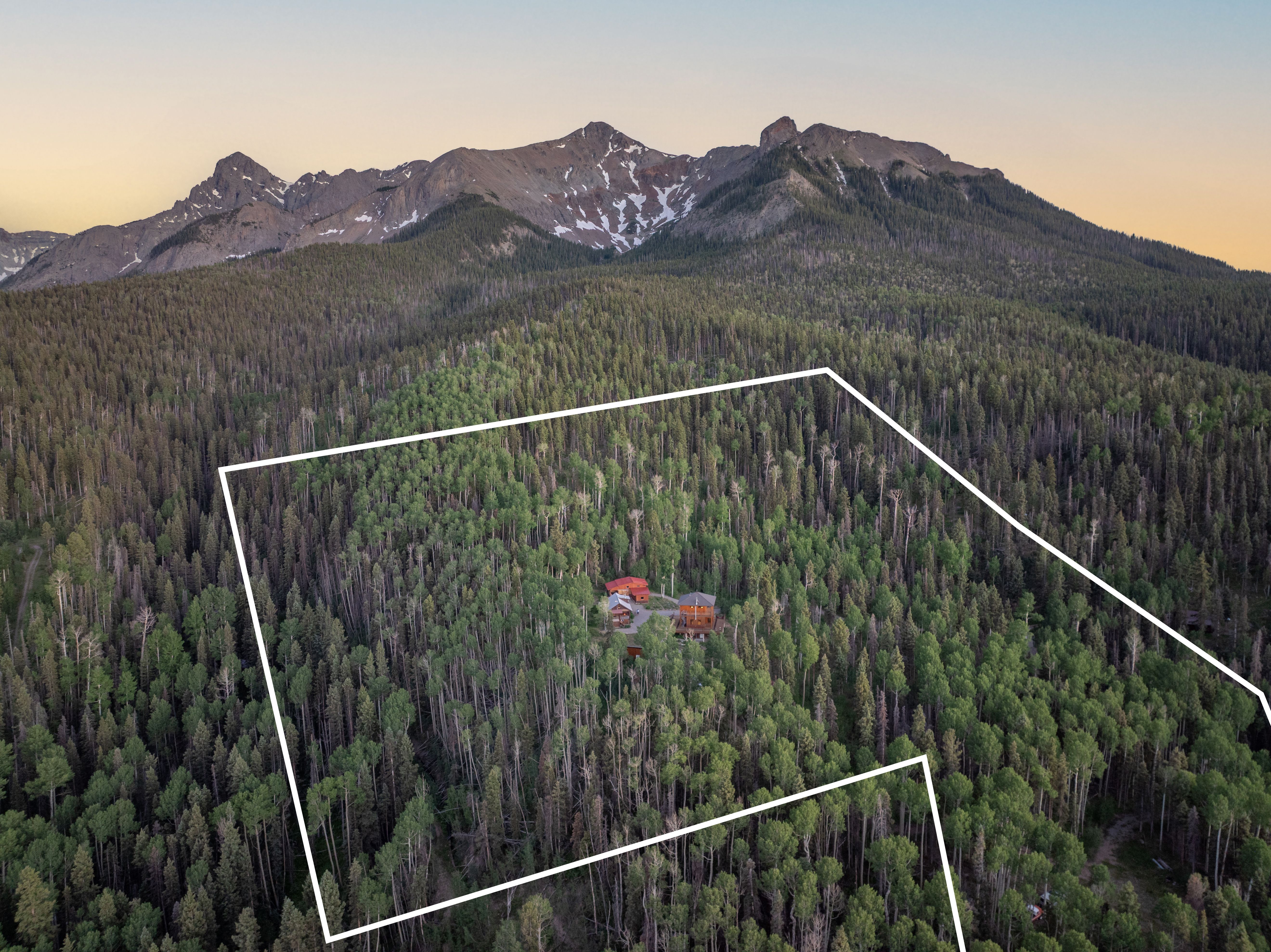  Off-Grid Mountain Retreat Bordering The National Forest - 物件實景